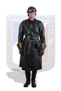 Motocycliste CRS tenue de pluie